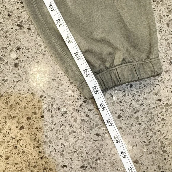 Vuori Boyfriend Sweatpant Joggers Pockets Laurel Heather Green Women's Size S - Picture 6 of 9